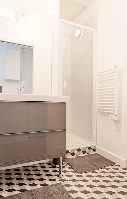 Appartement Calme Et Neuf Au Coeur De Lyon