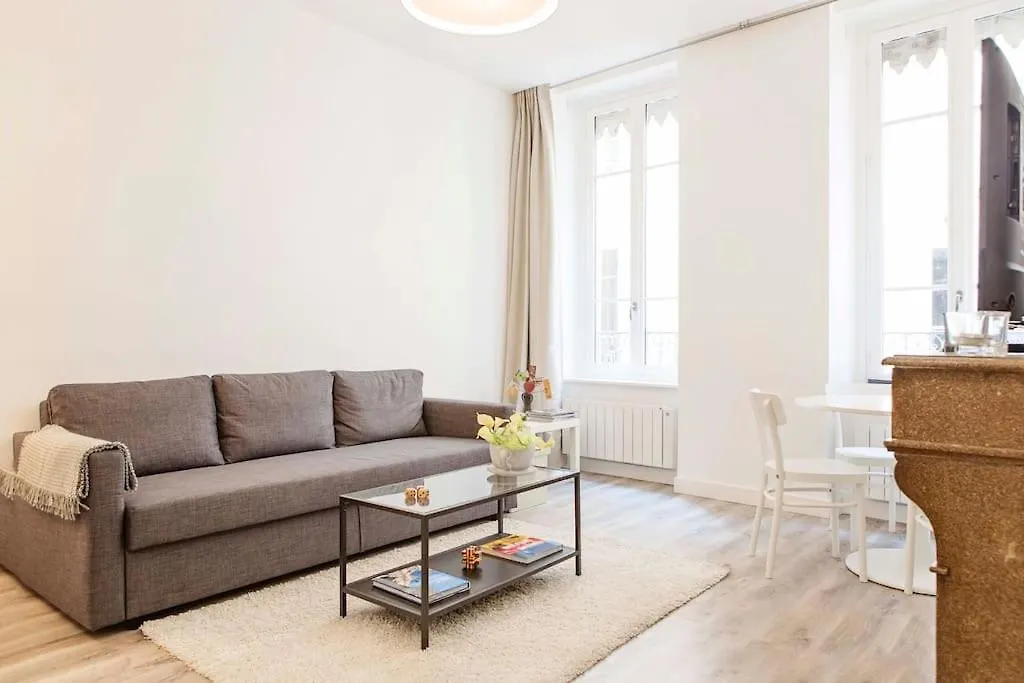 Appartement Calme Et Neuf Au Coeur De Lyon Apartment