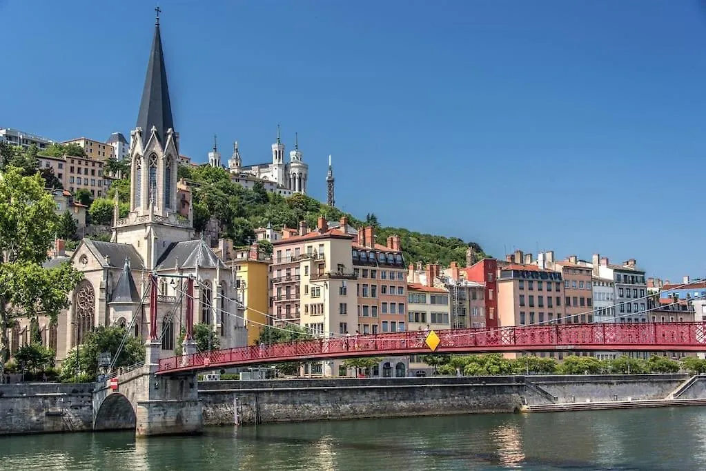 Appartement Calme Et Neuf Au Coeur De Lyon Apartment